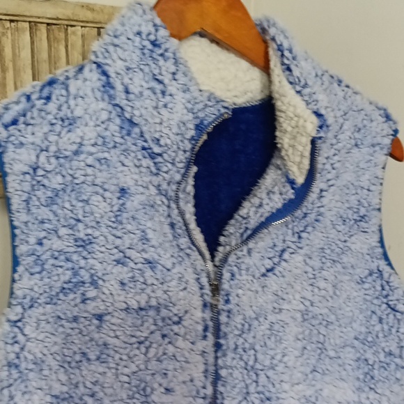 Faux fur vest - Picture 4 of 6